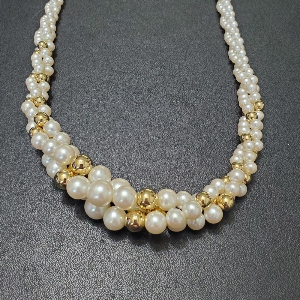 Gold tone and faux pearl twisted necklace 22"